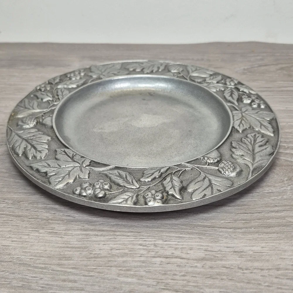 Longaberger Pewter Plate Candleholder Falling Leaves 2001 Leaves & Acorns